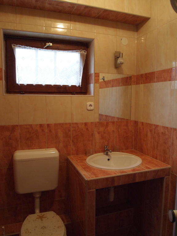 Apartmanhaz Gabriella Harkan Zimmer foto