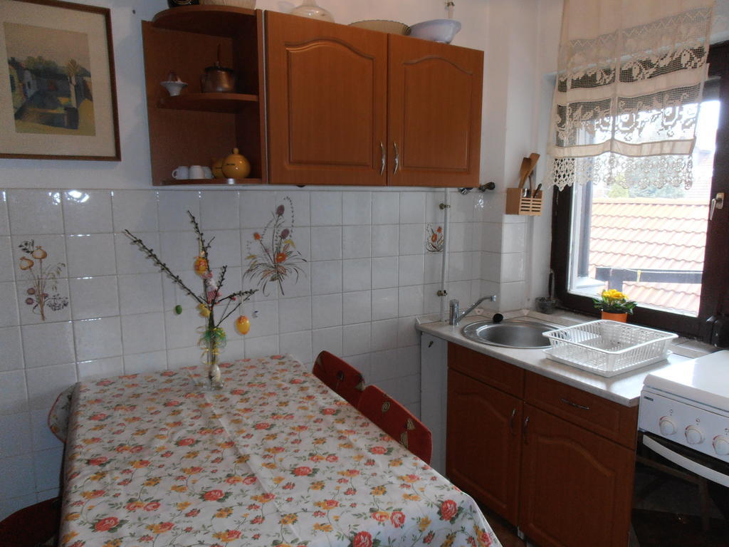 Apartmanhaz Gabriella Harkan Zimmer foto